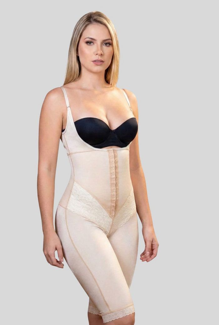 Bodysuit Alyssa 117 toàn thân ren hoa, Vedette