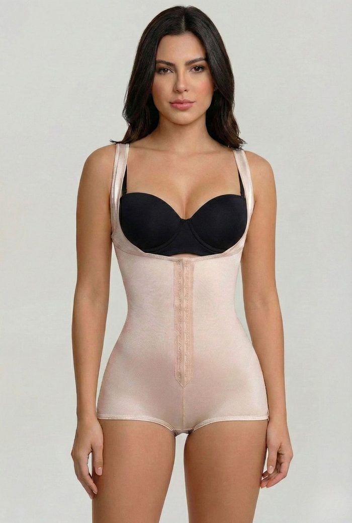 Bodysuit 936 hở ngực boyshort dây vai bản rộng, Vedette